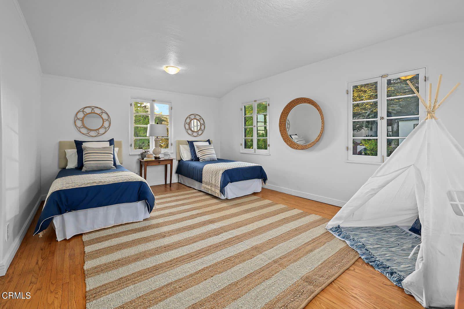 960 Rosemount Road Glendale, CA 91207 - Photo 40 of 75 Bedroom 2