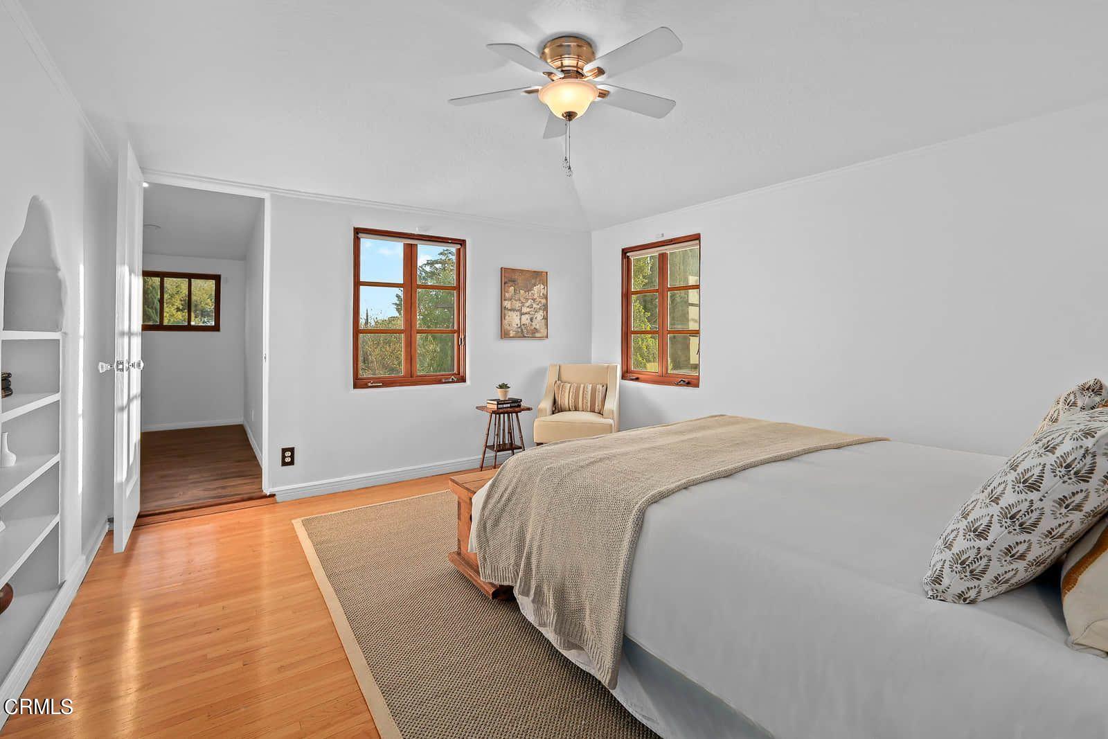 960 Rosemount Road Glendale, CA 91207 - Photo 42 of 75 Bedroom 3