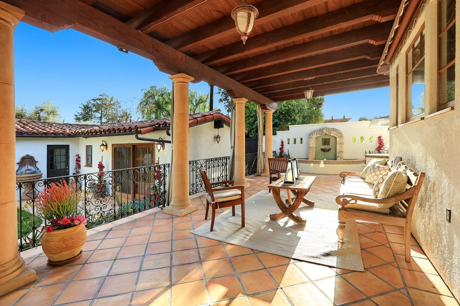 960 Rosemount Road Glendale, CA 91207 - Photo 51 of 75 Patio 3 Day