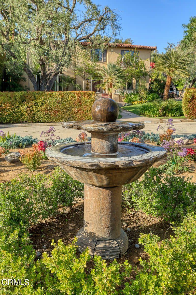 960 Rosemount Road Glendale, CA 91207 - Photo 7 of 75 Close Up Fountain