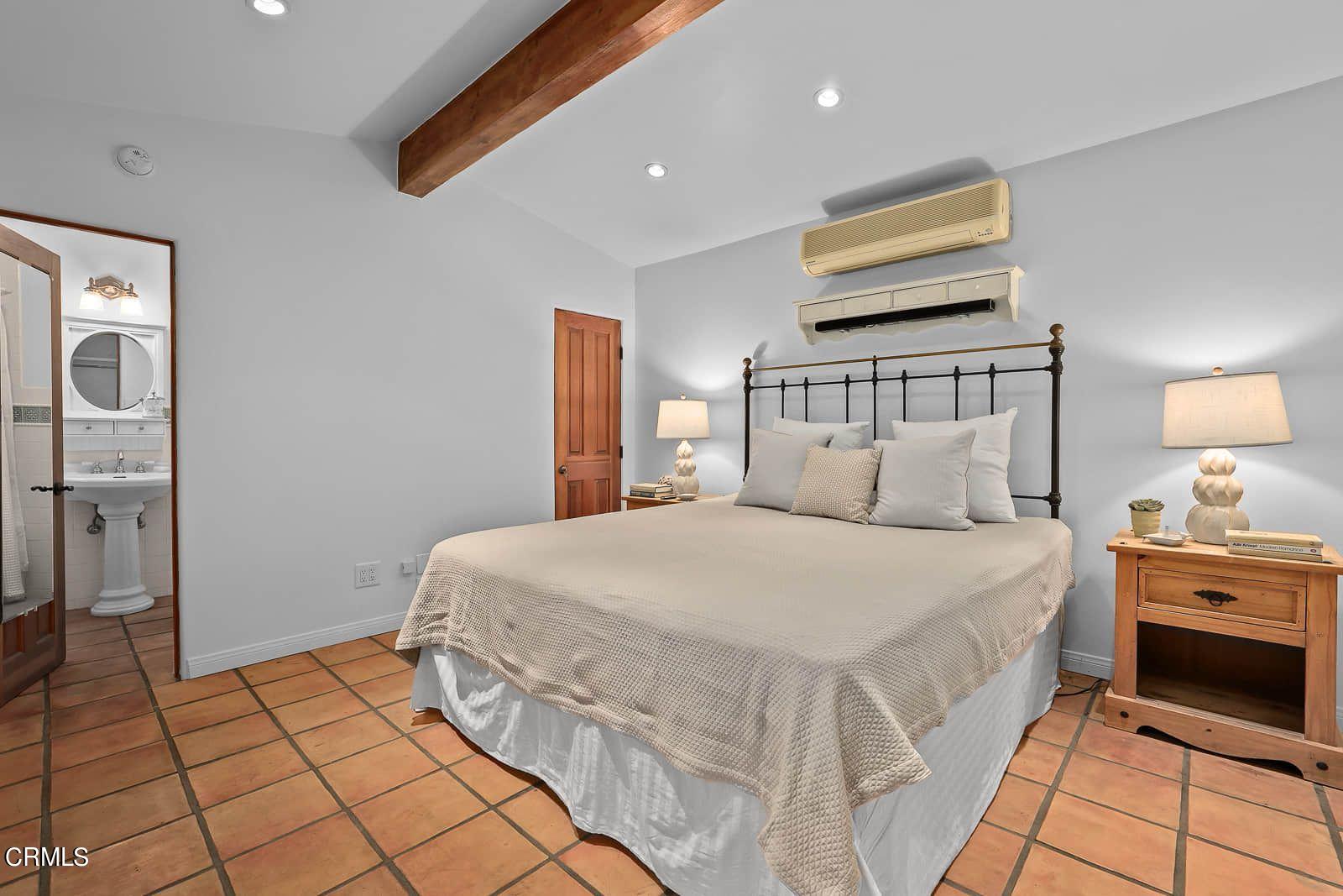 960 Rosemount Road Glendale, CA 91207 - Photo 65 of 75 Casita inside