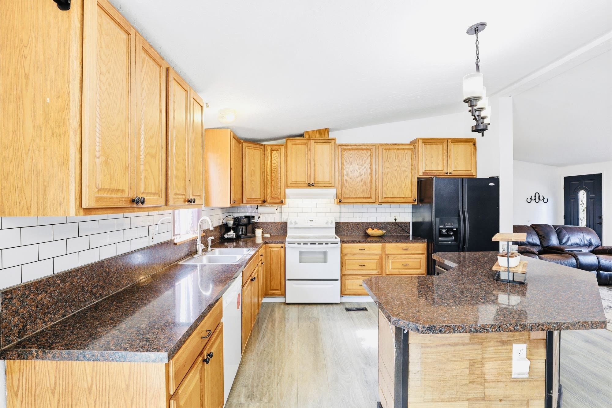 8601 West Crosscut Road Deer Park, WA 99006 - Photo 8 of 48 Gallery Image 8