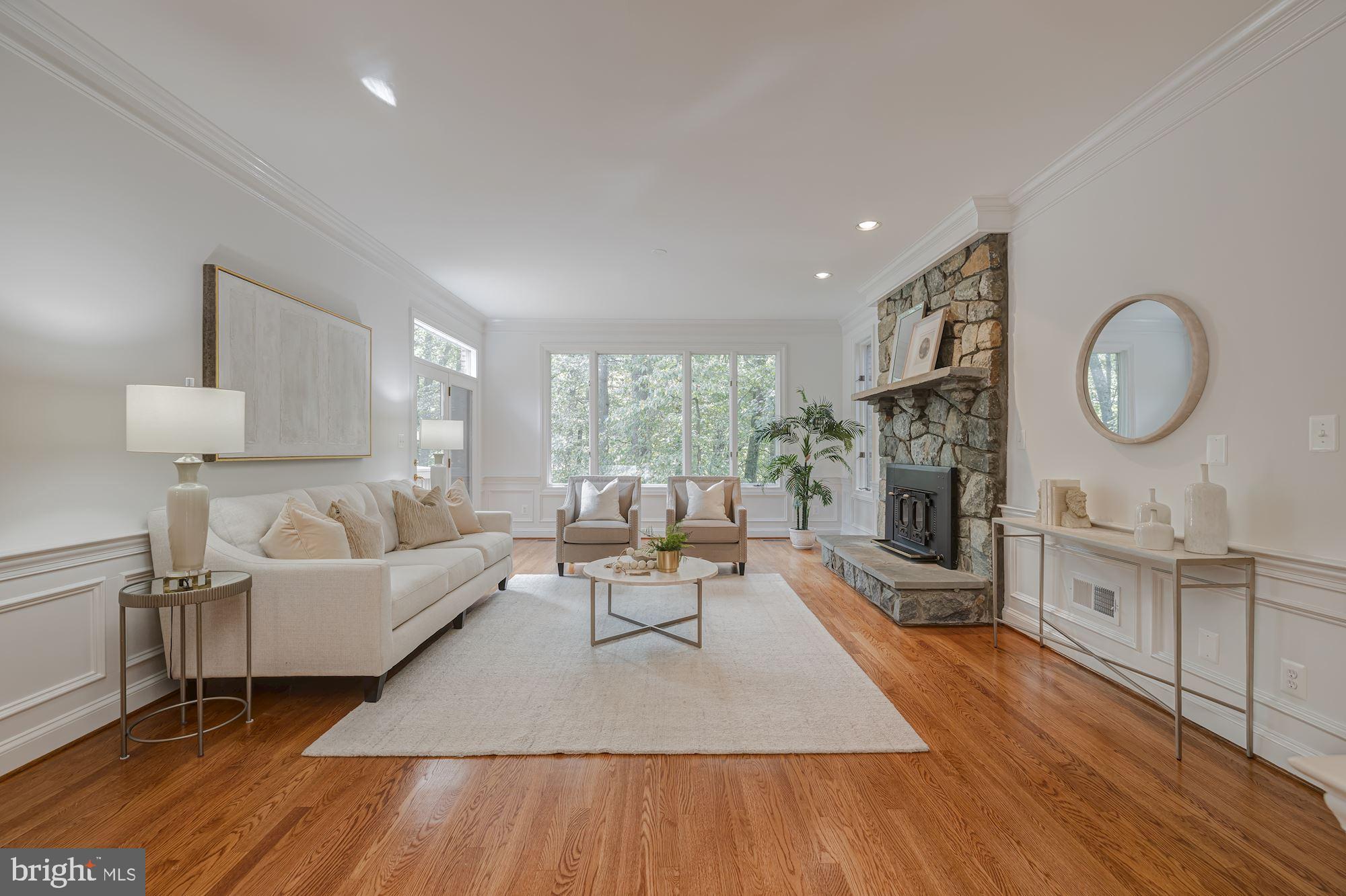 685 Potomac River Road McLean, VA 22102 - Photo 11 of 60 Family Room w/ fireplace