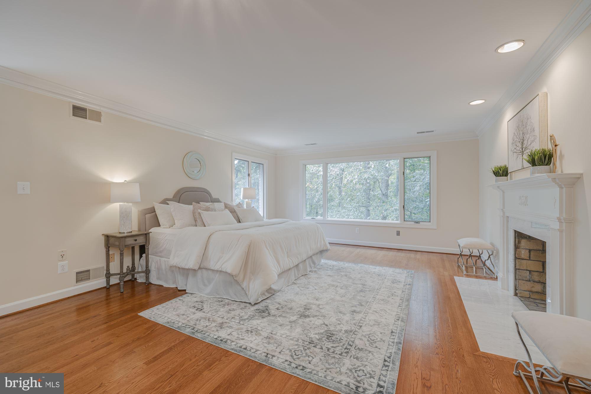 685 Potomac River Road McLean, VA 22102 - Photo 27 of 60 Primary Bedroom Suite