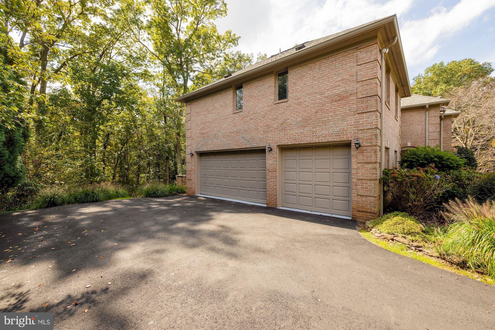 685 Potomac River Road McLean, VA 22102 - Photo 57 of 60 Three-Car Attached Garage