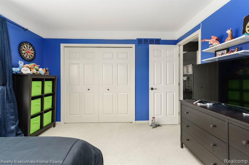 46399 Hanford Road Canton, MI 48187 - Photo 37 of 59