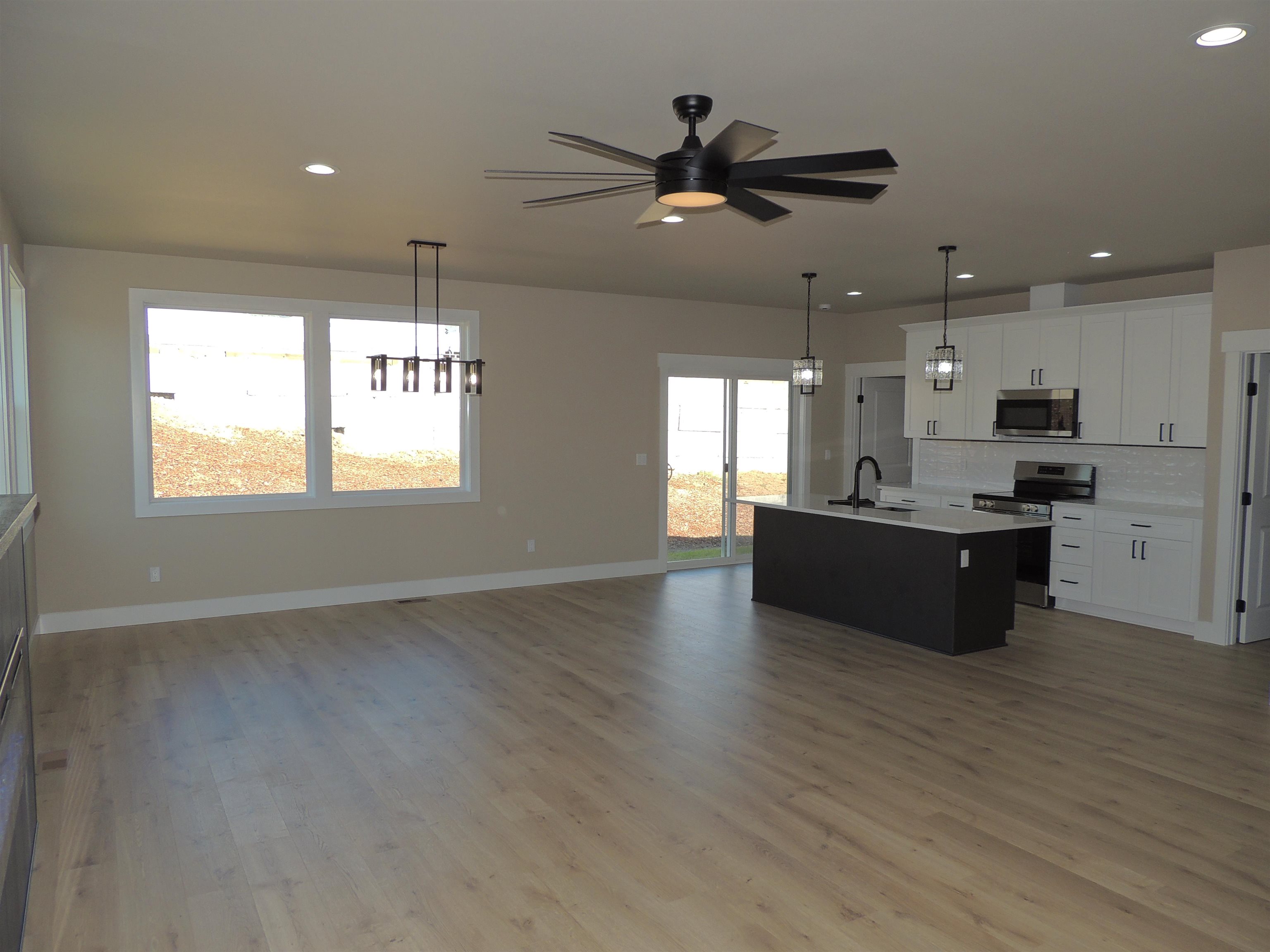 516 Southwest Alder Street Wilbur, WA 99185 - Photo 9 of 21