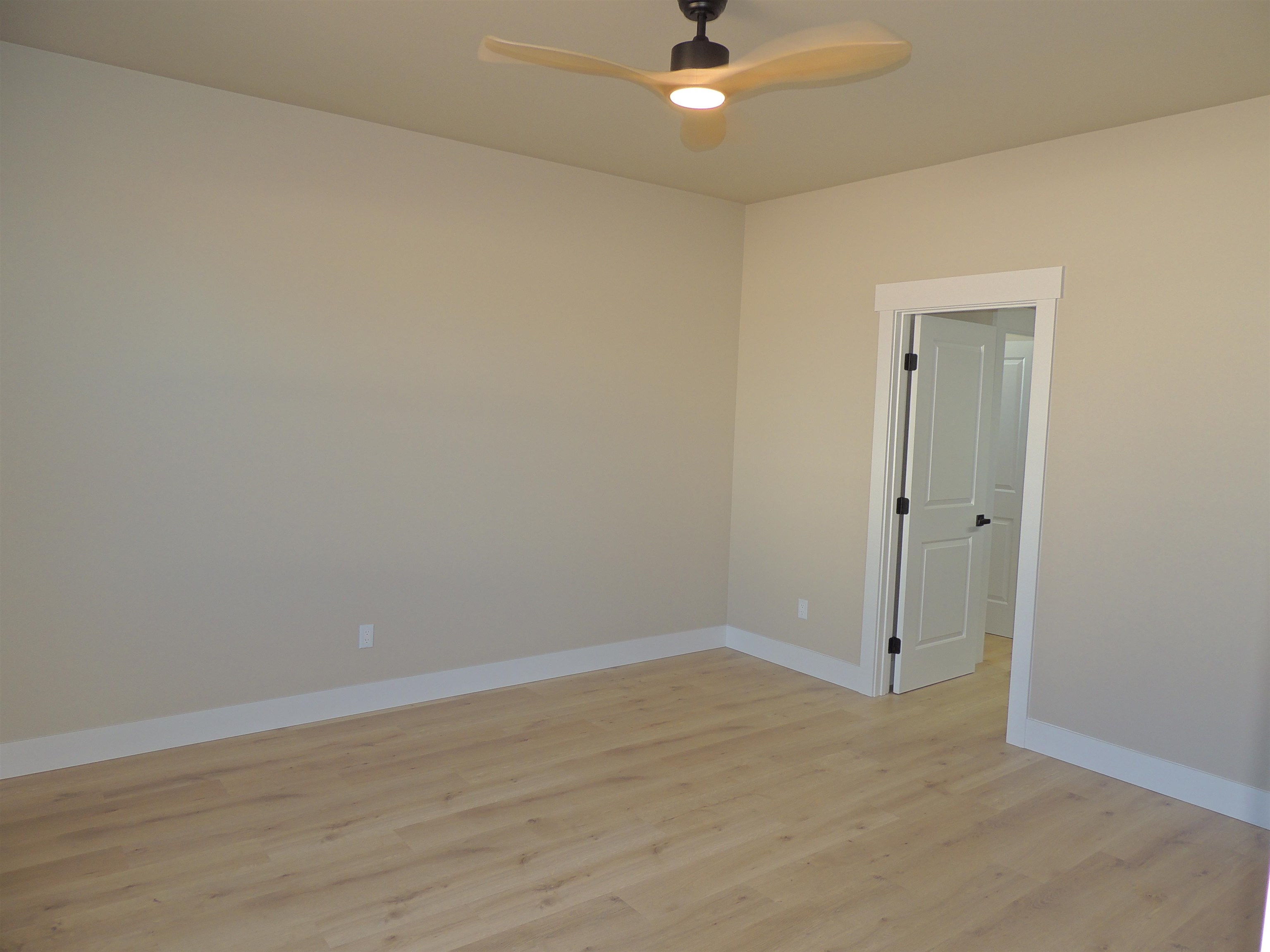 516 Southwest Alder Street Wilbur, WA 99185 - Photo 10 of 21