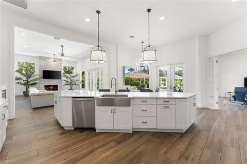 $2,695,000 | 2274 Hawksridge Drive, Naples, FL 34105