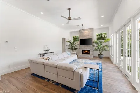 $2,695,000 | 2274 Hawksridge Drive, Naples, FL 34105