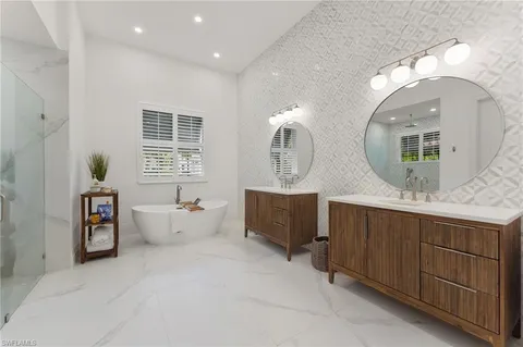 $2,695,000 | 2274 Hawksridge Drive, Naples, FL 34105