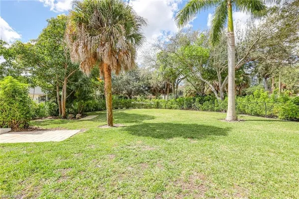 $2,695,000 | 2274 Hawksridge Drive, Naples, FL 34105
