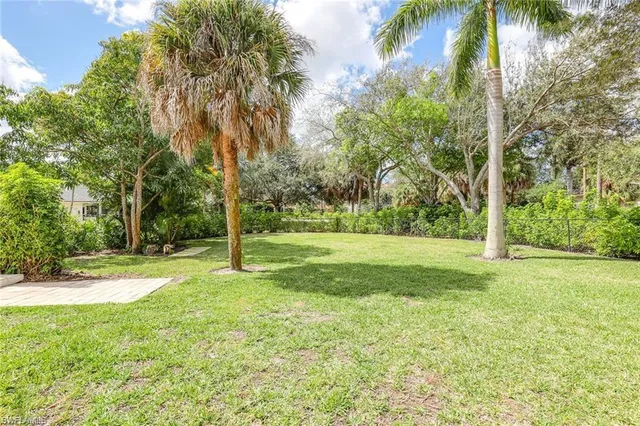 $2,695,000 | 2274 Hawksridge Drive, Naples, FL 34105