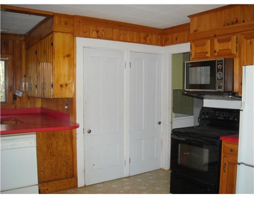 95 Sweden Road Bridgton, ME 04009 - Photo 5 of 25 Kitchen.