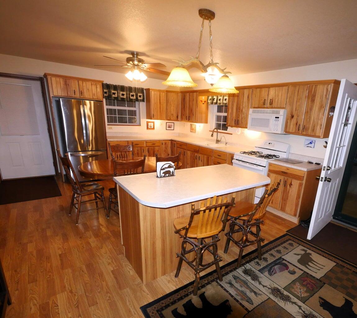 105 Frederick Street Sebewaing, MI 48759 - Photo 5 of 32 20240214113758557197000000-o