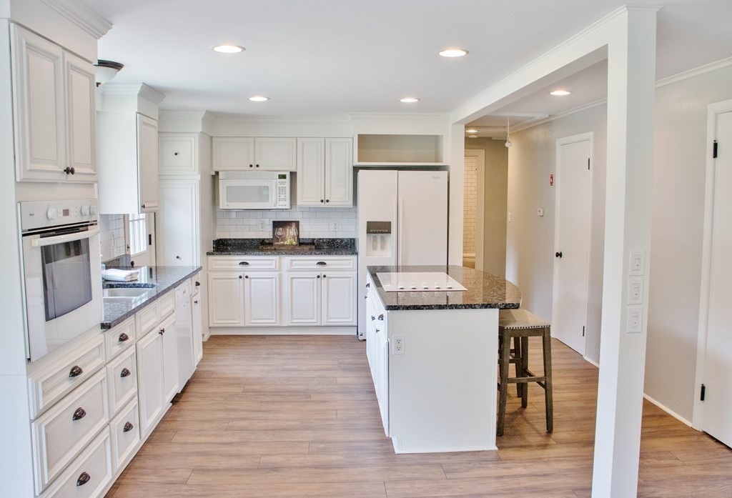 472 Springfield Street Wilbraham, MA 01095 - Photo 6 of 17 Gallery Image 6