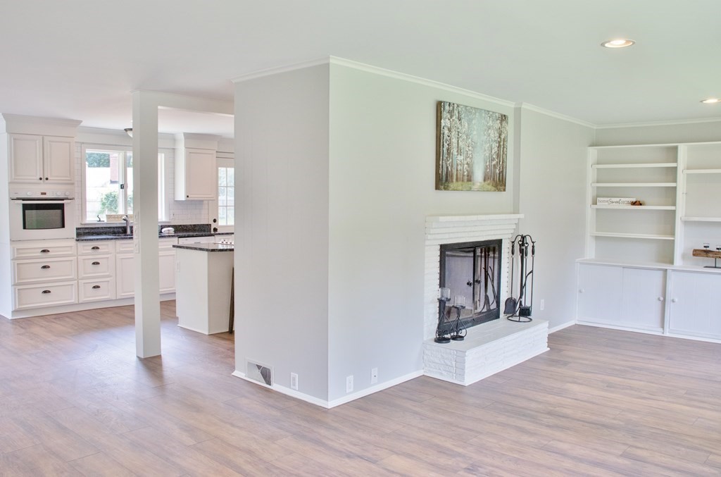 472 Springfield Street Wilbraham, MA 01095 - Photo 7 of 17 Gallery Image 7