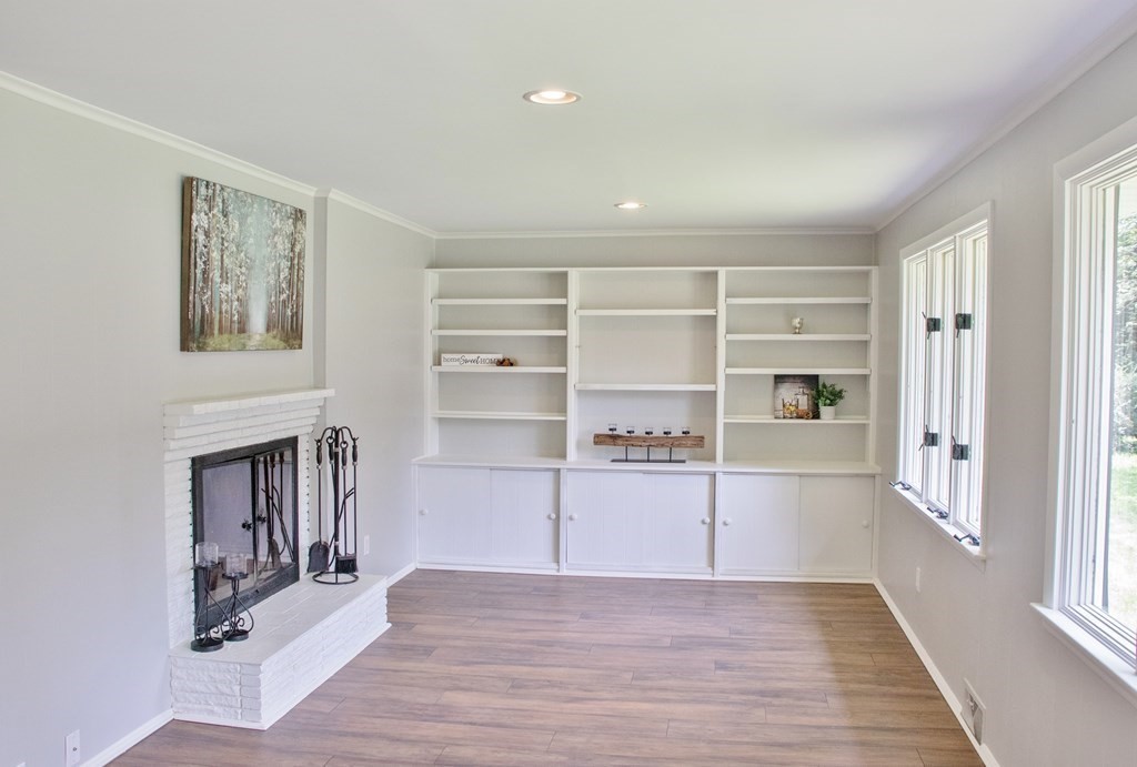 472 Springfield Street Wilbraham, MA 01095 - Photo 8 of 17 Gallery Image 8