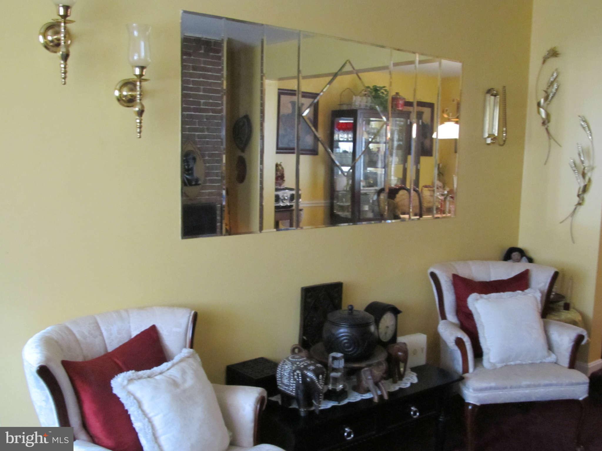 3242 Ryon Court Waldorf, MD 20601 - Photo 5 of 21 Living Room