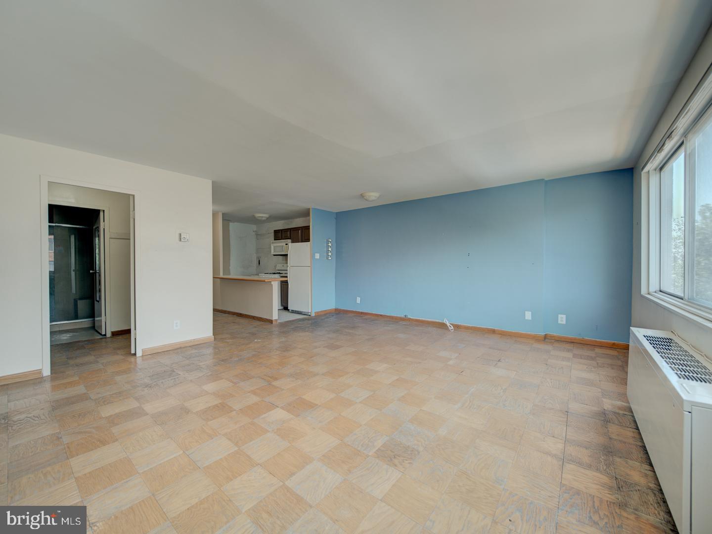 2829 Connecticut Avenue Northwest, Unit 606 Washington, DC 20008 - Photo 16 of 28 a view of an empty room with a window