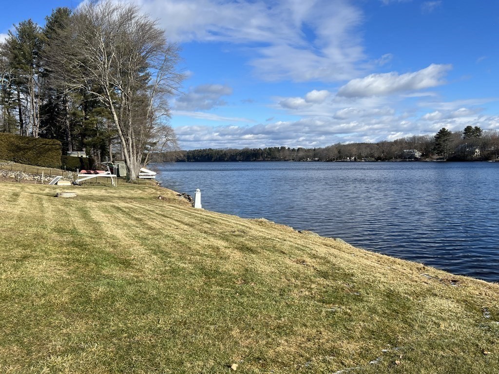 7 South Charlton Shore Road Charlton, MA 01507 - Photo 11 of 42