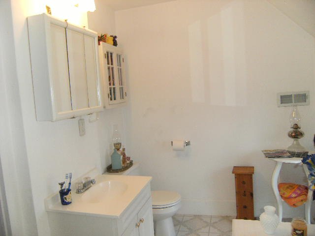 232 Cross Over Road Lacon, IL 61540 - Photo 6 of 14 Gallery Image 6