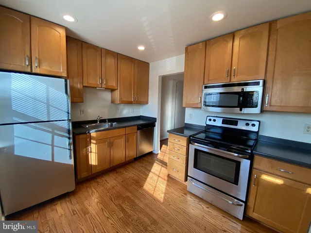 $2,900 | 7432 Pohick Road, Lorton, VA 22079