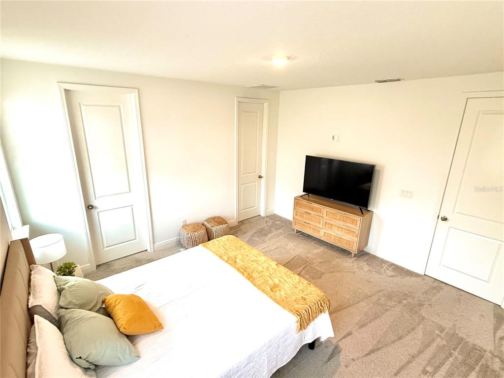 9922 Rodbell Street Orlando, FL 32827 - Photo 8 of 36