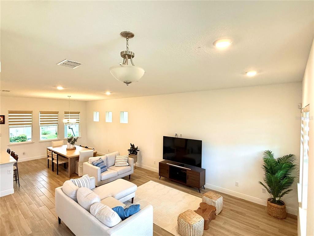 9922 Rodbell Street Orlando, FL 32827 - Photo 10 of 36