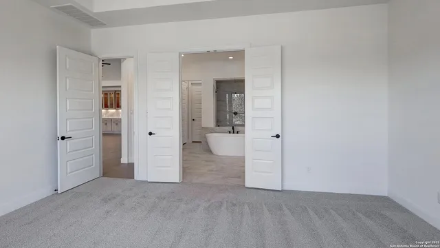 $799,900 | 200 Violet Way, Castroville, TX 78009