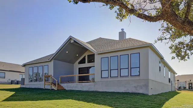 $799,900 | 200 Violet Way, Castroville, TX 78009