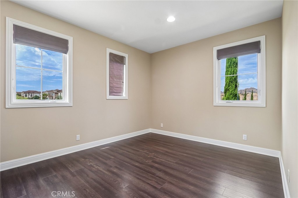 11978 North Ricasoli Way Porter Ranch, CA 91326 - Photo 28 of 58 Gallery Image 28