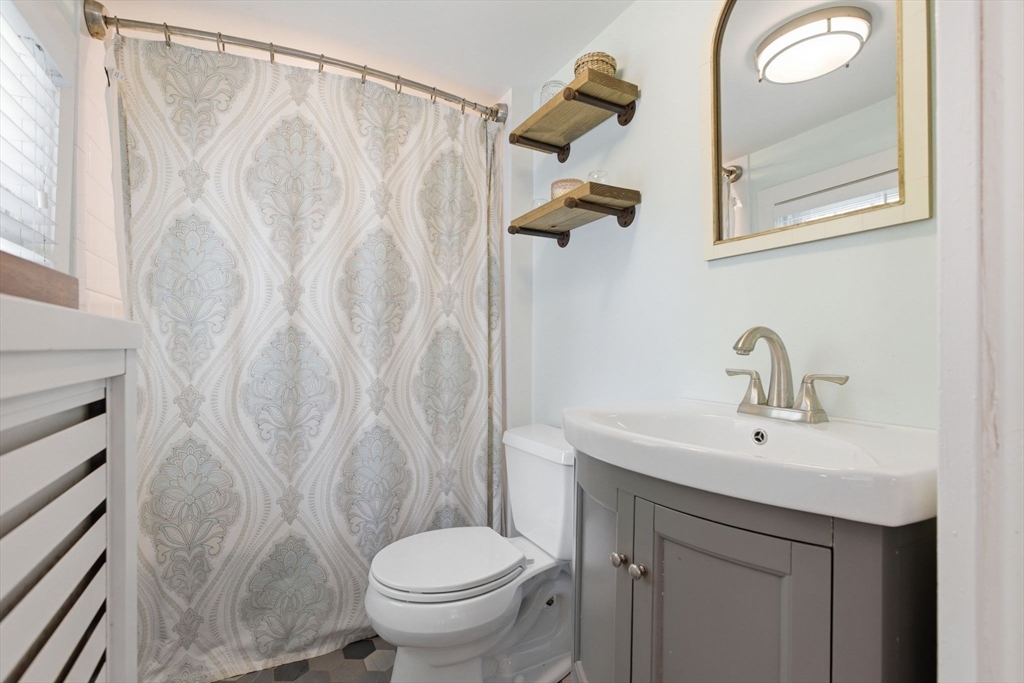 51 Grove Street Reading, MA 01867 - Photo 25 of 41