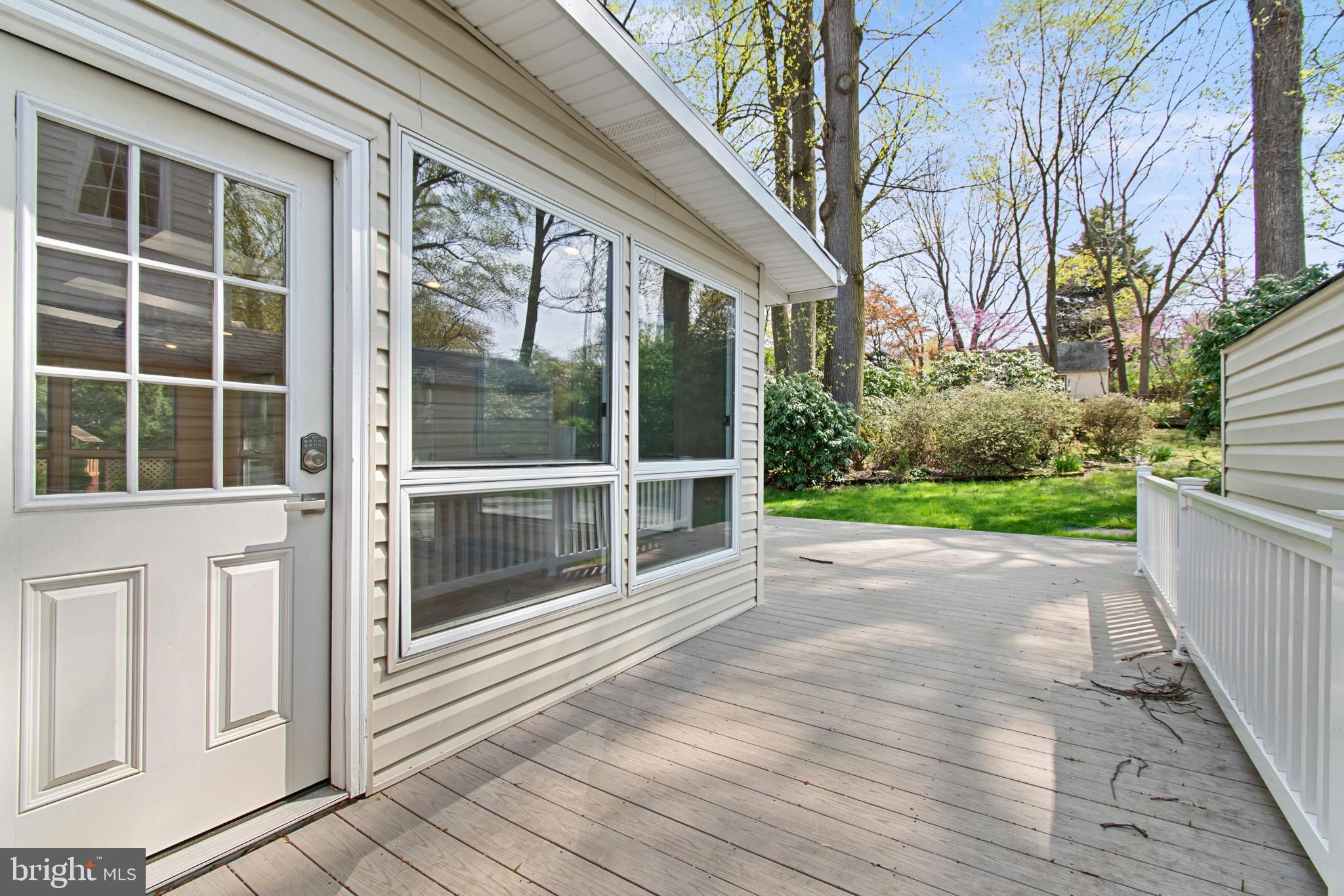 512 Carr Avenue Rockville, MD 20850 - Photo 9 of 56