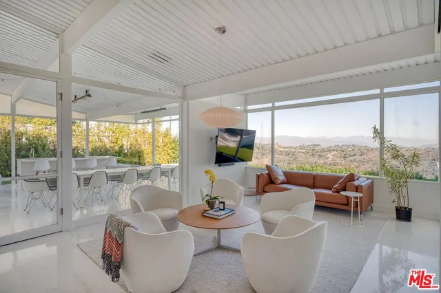 $4,295,000 | 2262 Stradella Road, Los Angeles, CA 90077