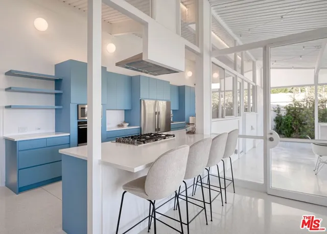 $4,295,000 | 2262 Stradella Road, Los Angeles, CA 90077