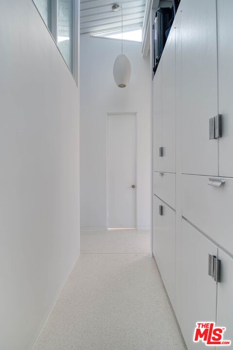 2262 Stradella Road Los Angeles, CA 90077 - Photo 18 of 21