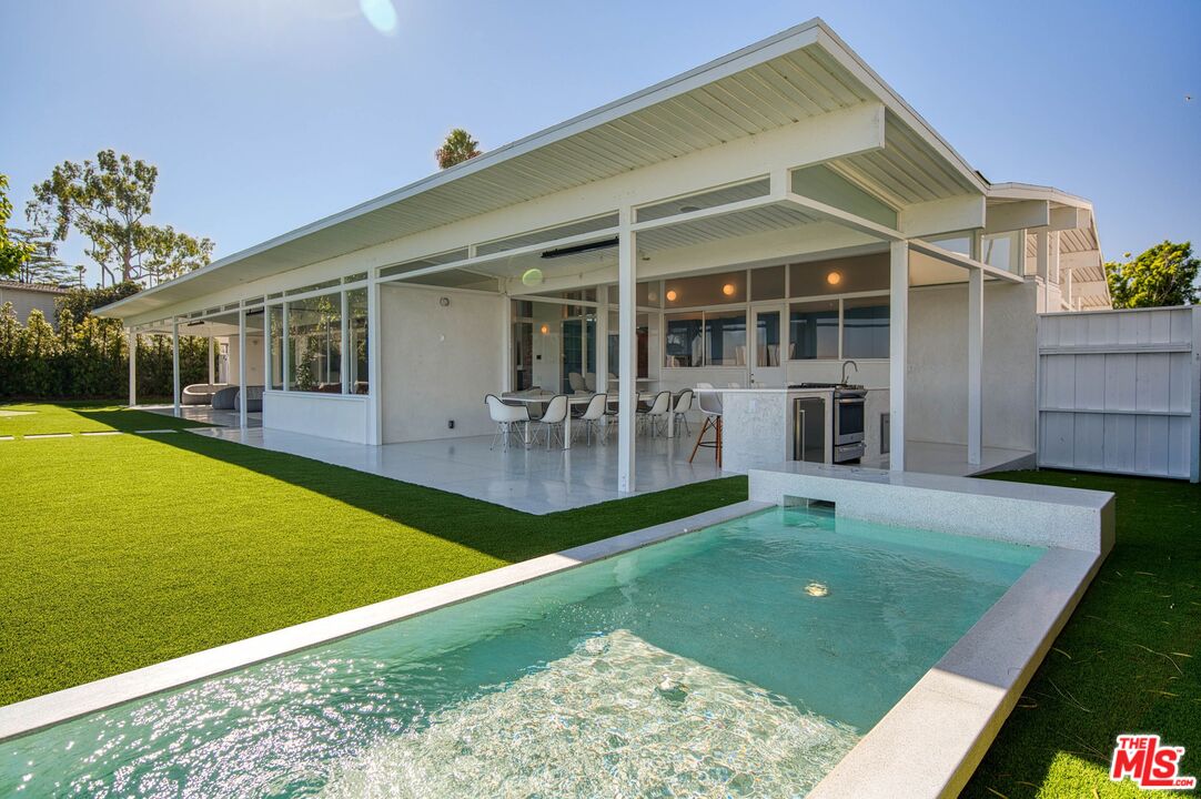 2262 Stradella Road Los Angeles, CA 90077 - Photo 7 of 21