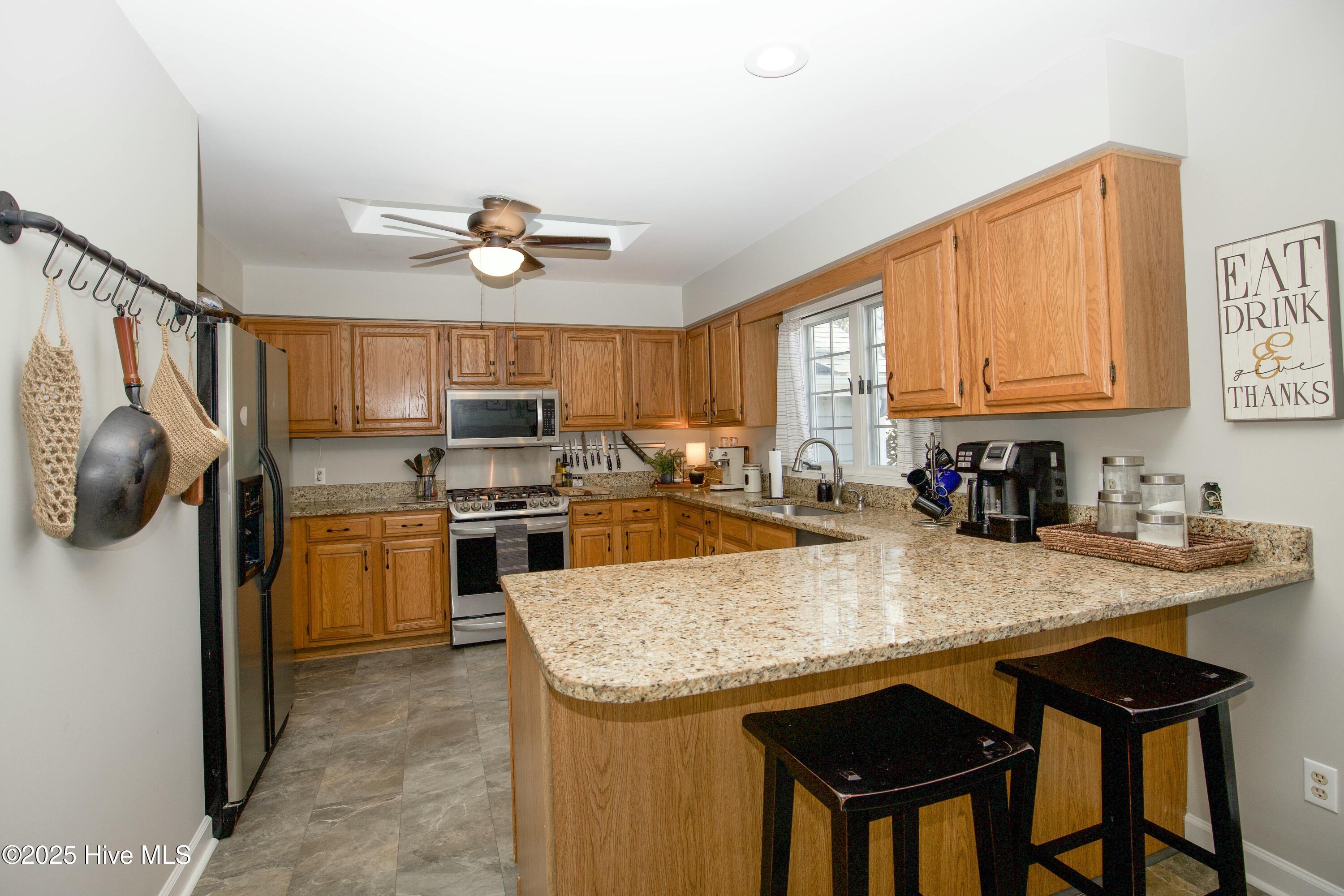 1102 Mt Washington Circle Pinehurst, NC 28374 - Photo 14 of 48 breakfast bar