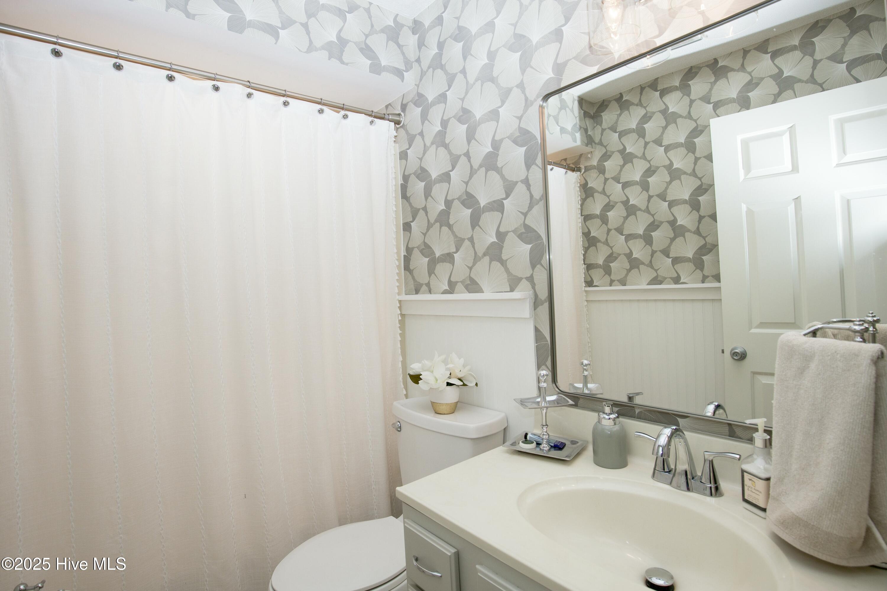 1102 Mt Washington Circle Pinehurst, NC 28374 - Photo 34 of 48 guest bathroom