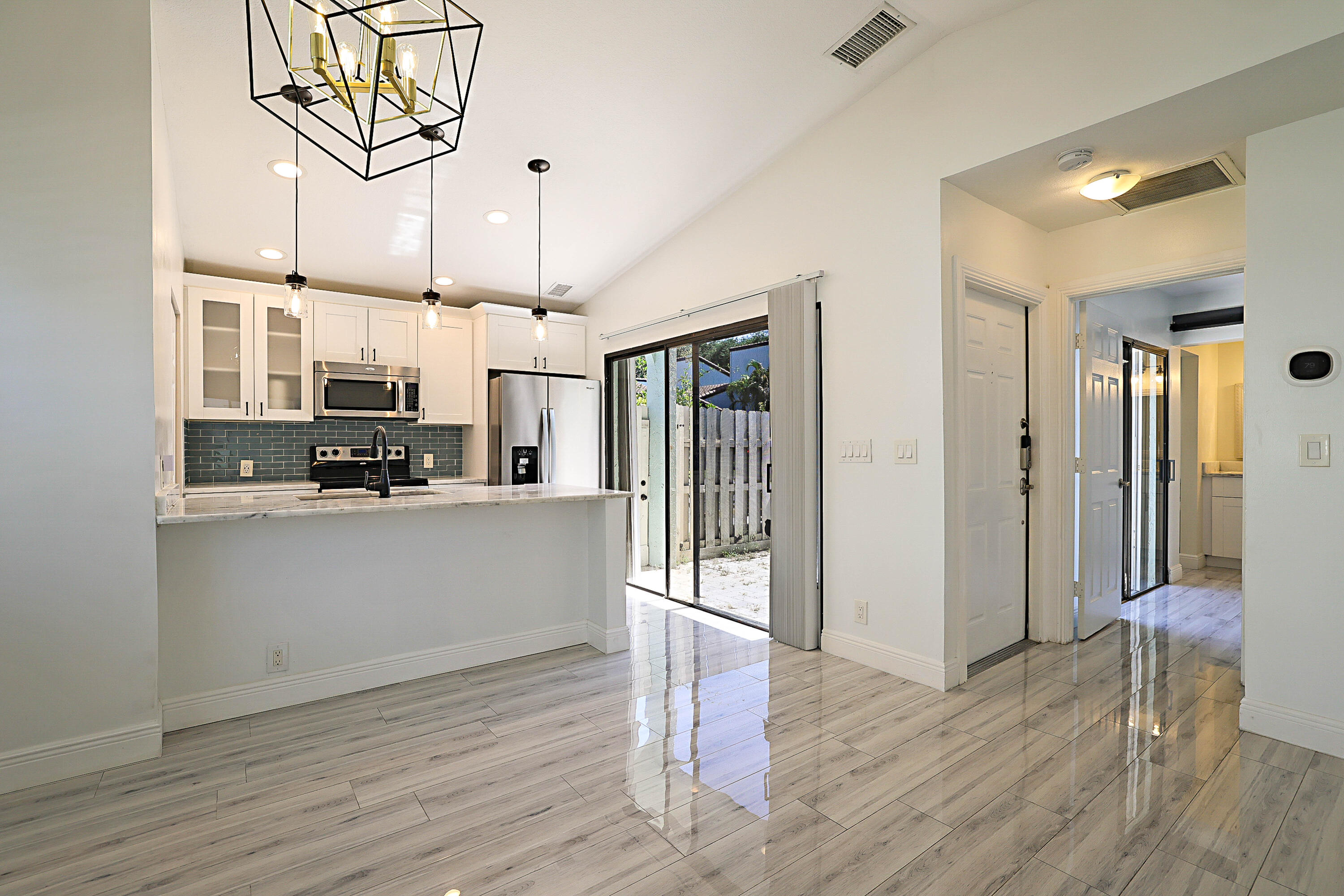22354 Pineapple Walk Drive Boca Raton, FL 33433 - Photo 4 of 39 1000045132