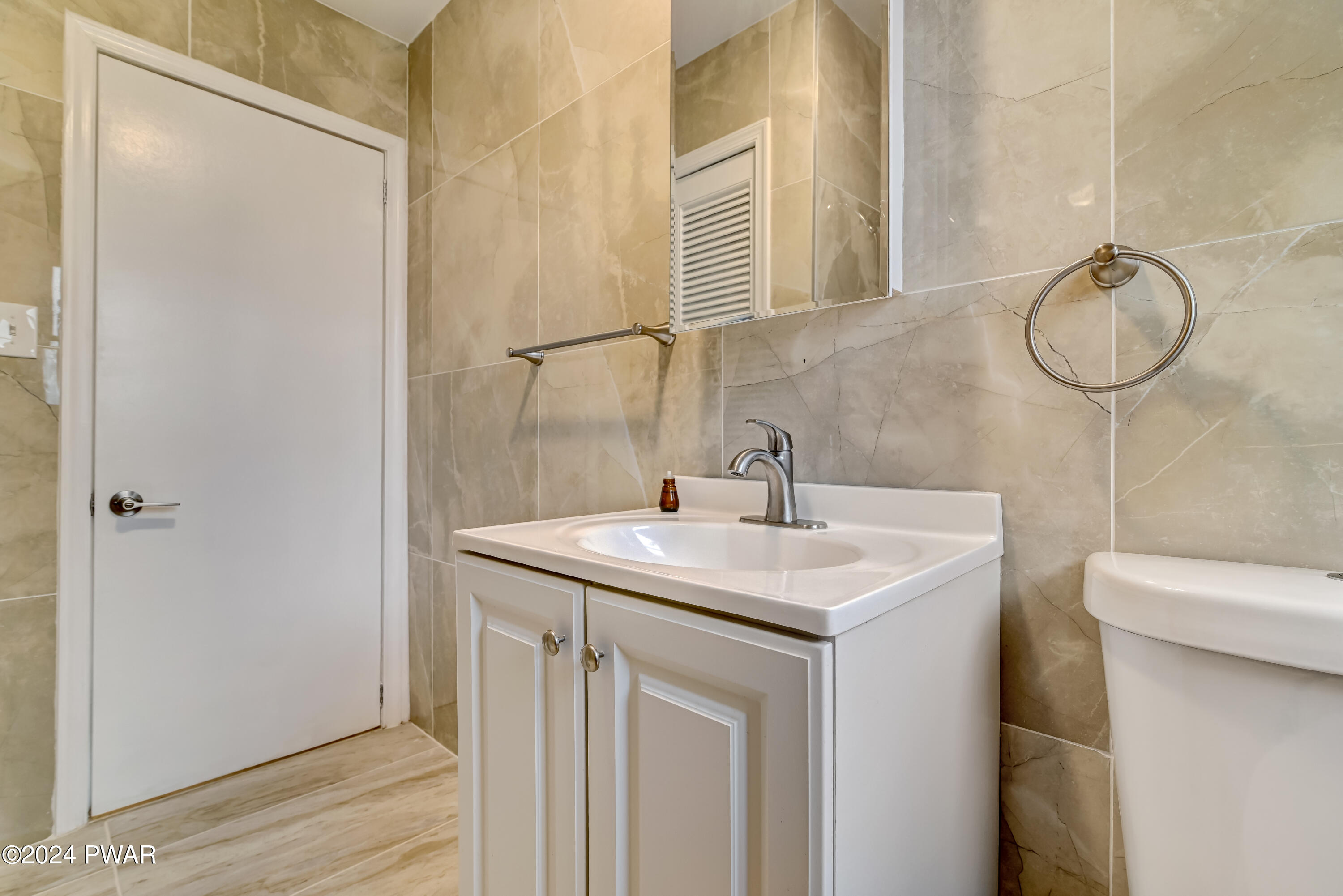 65 Peifer Road Lake Ariel, PA 18436 - Photo 21 of 41 Bathroom