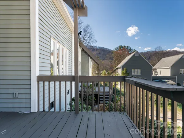 $395,000 | 2 F Lynx Drive, Black Mountain, NC 28711