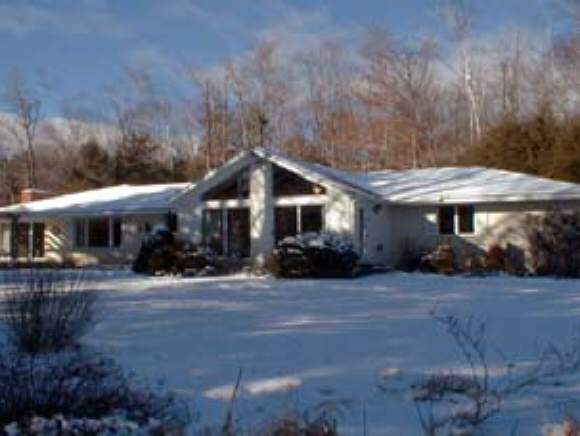 11 Wellswood Road New London, NH 03257 - Photo 1 of 5