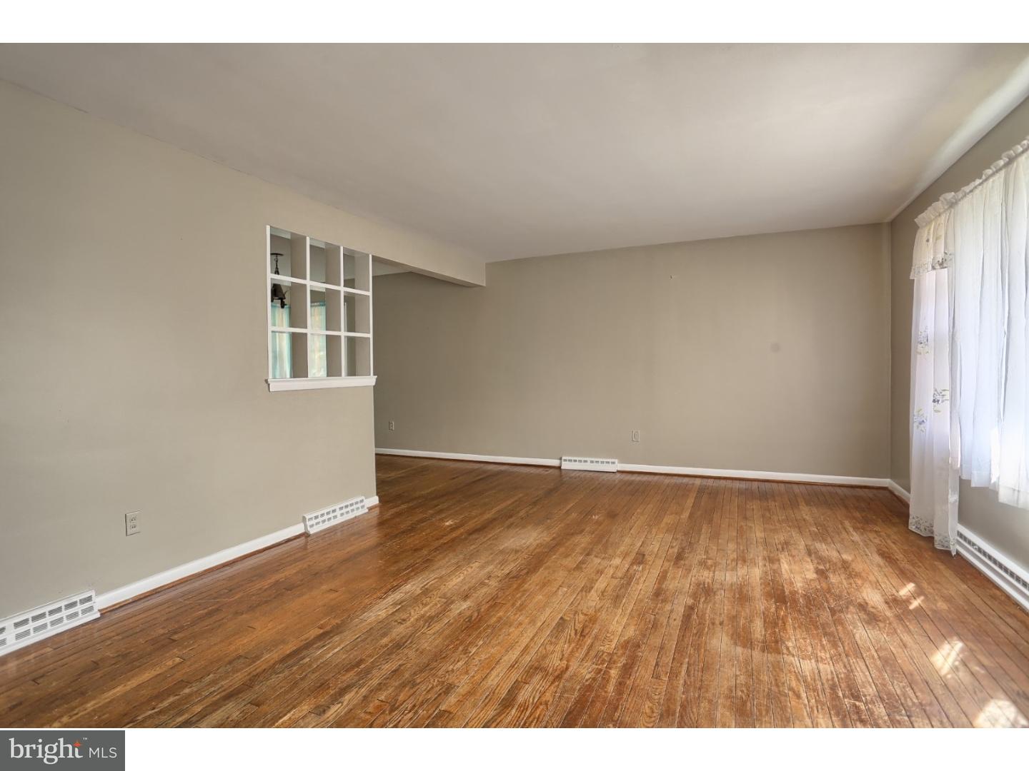 2015 Lorraine Road Reading, PA 19604 - Photo 2 of 20 Gallery Image 2