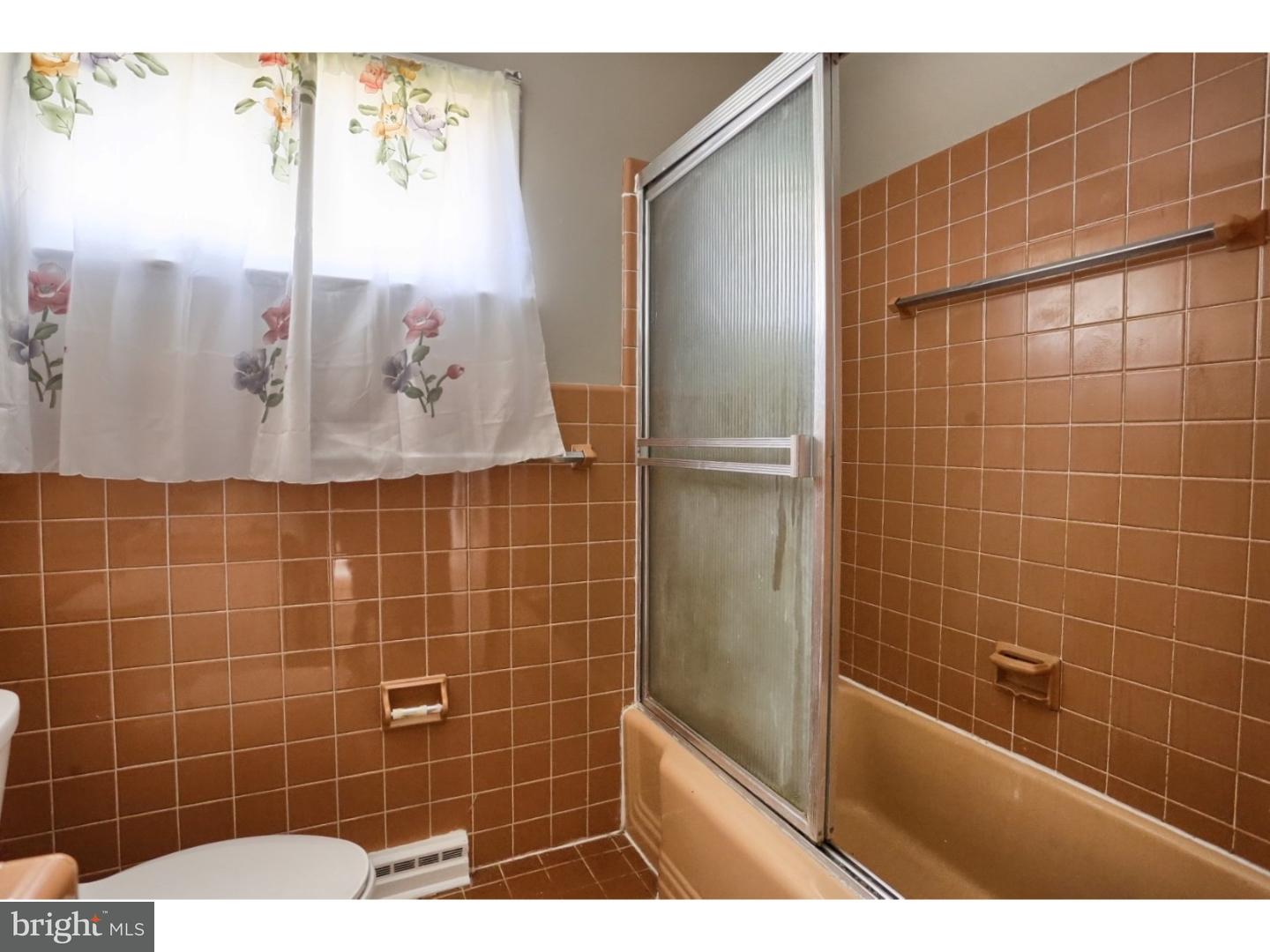 2015 Lorraine Road Reading, PA 19604 - Photo 14 of 20 Gallery Image 14