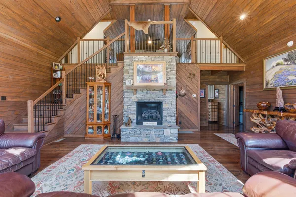$1,350,000 | 1118 Carrollville Landing Road, Clifton, TN 38425