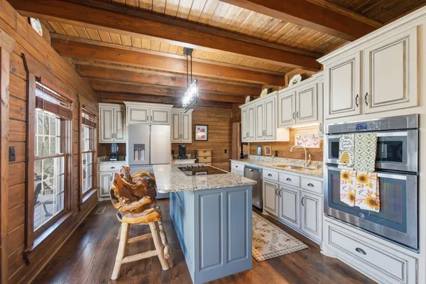 $1,350,000 | 1118 Carrollville Landing Road, Clifton, TN 38425