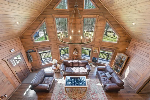 $1,350,000 | 1118 Carrollville Landing Road, Clifton, TN 38425