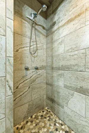 $1,350,000 | 1118 Carrollville Landing Road, Clifton, TN 38425